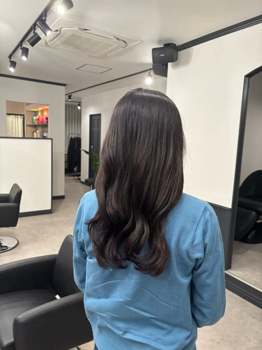 セミロング カラー ブラウンカラー くすみブラウン 長谷川 さくらのヘアスタイル