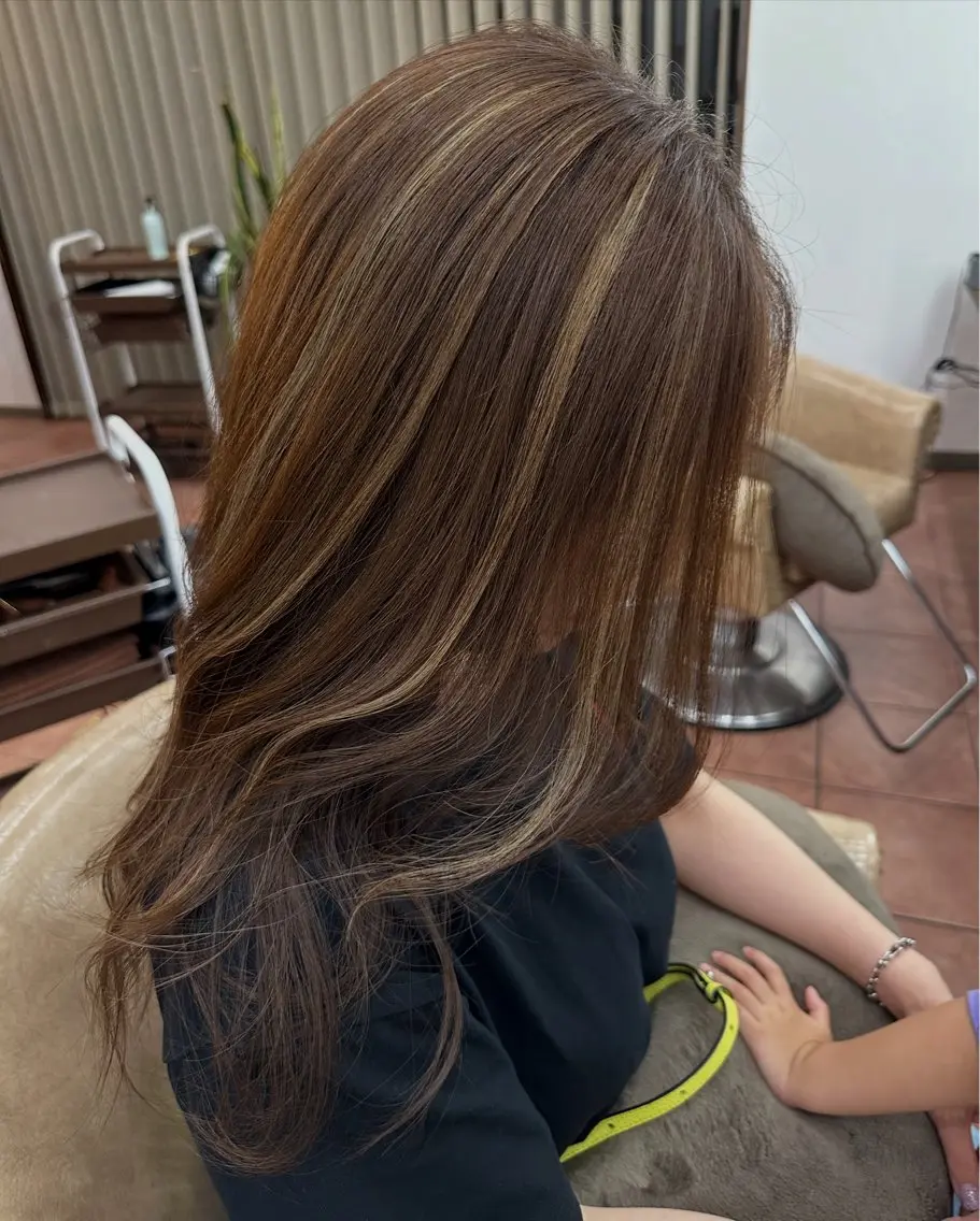 ロング カラー ハイライトカラー ハイライト KAMALspa RATU oukaのヘアスタイル