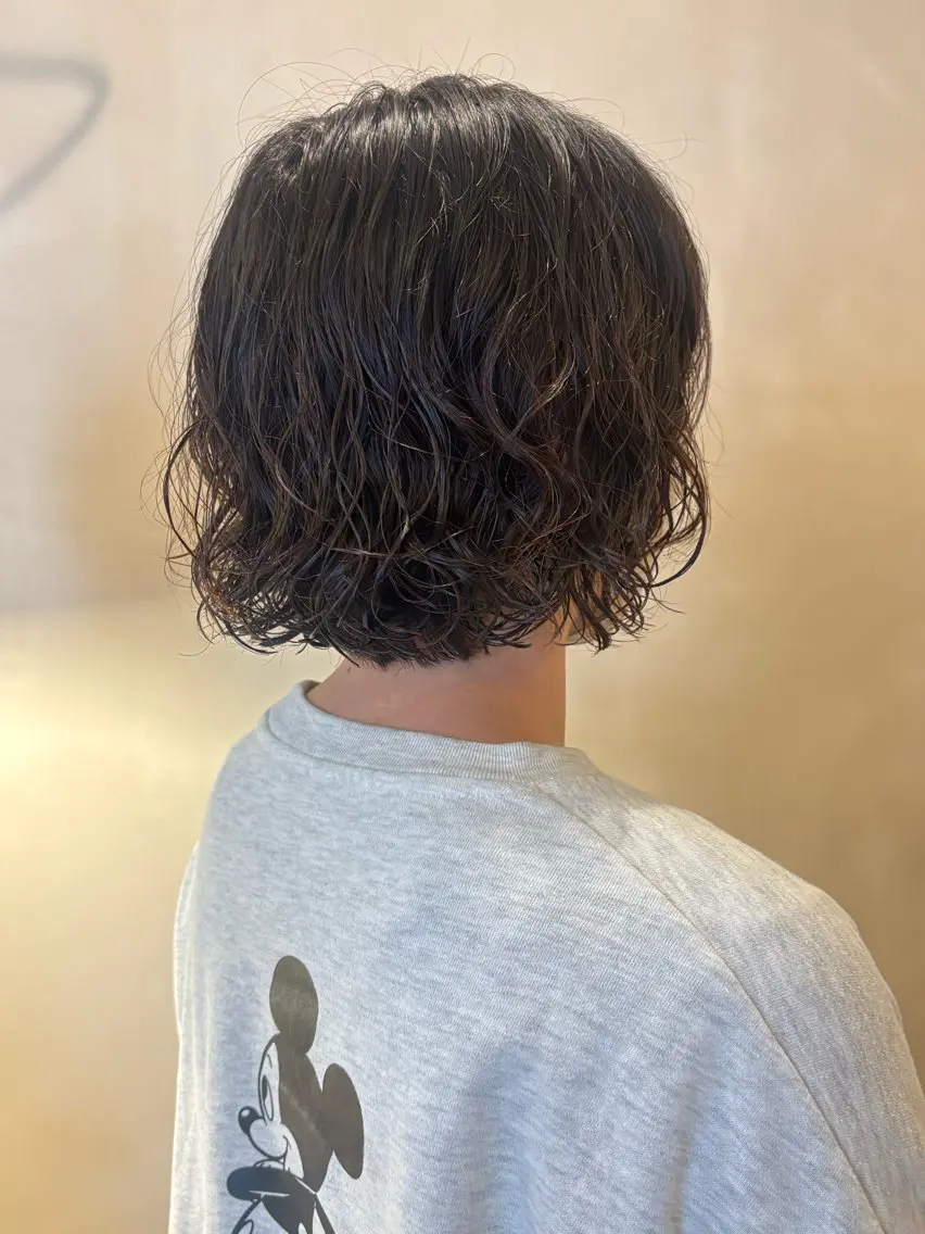 ミディアム パーマ ミディアムパーマ ボブ カット パーマ シンバヒナノ/パーマ レイヤー/髪質改善のヘアスタイル