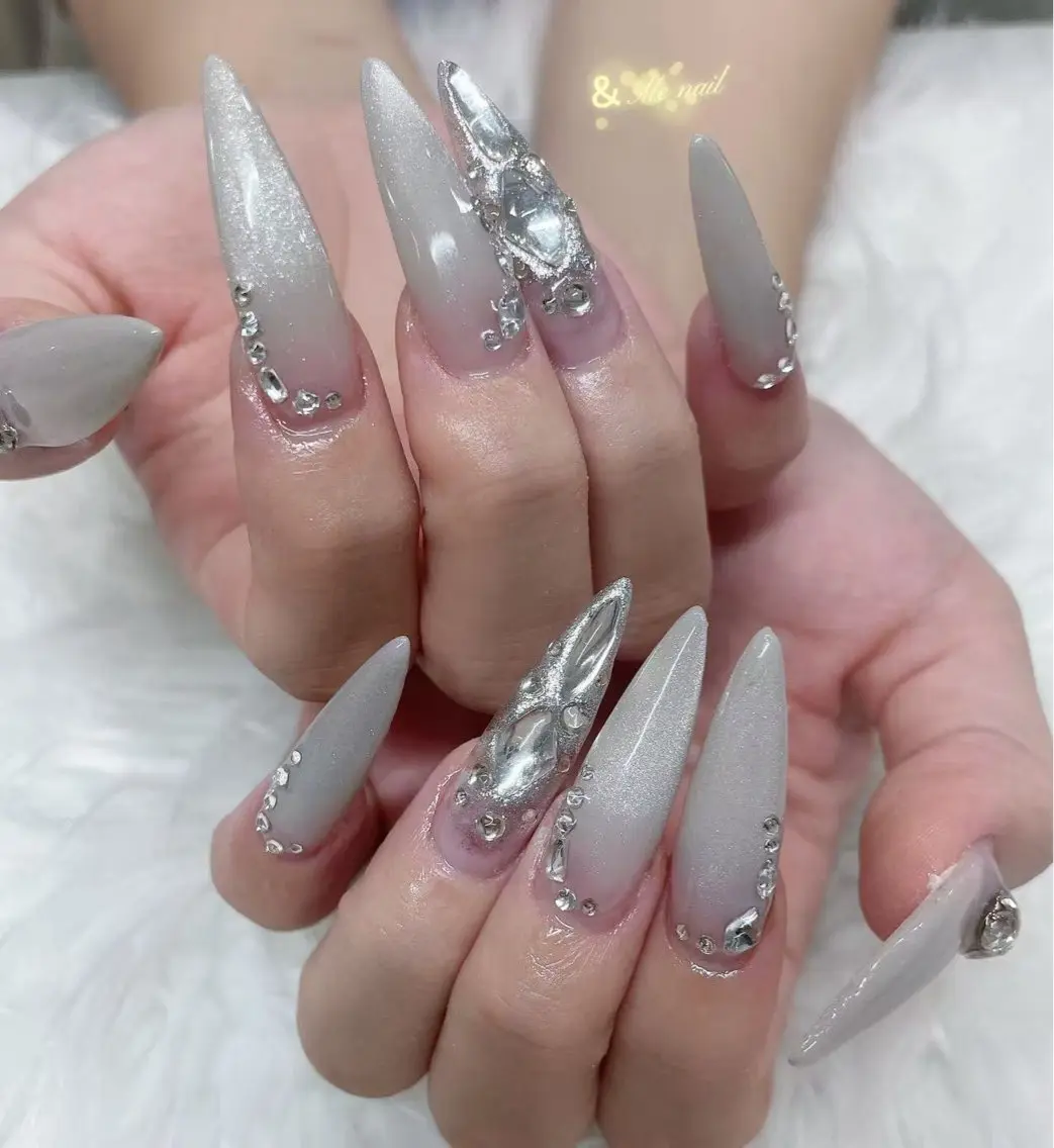 ネイル ＆ME ホンのネイルデザイン