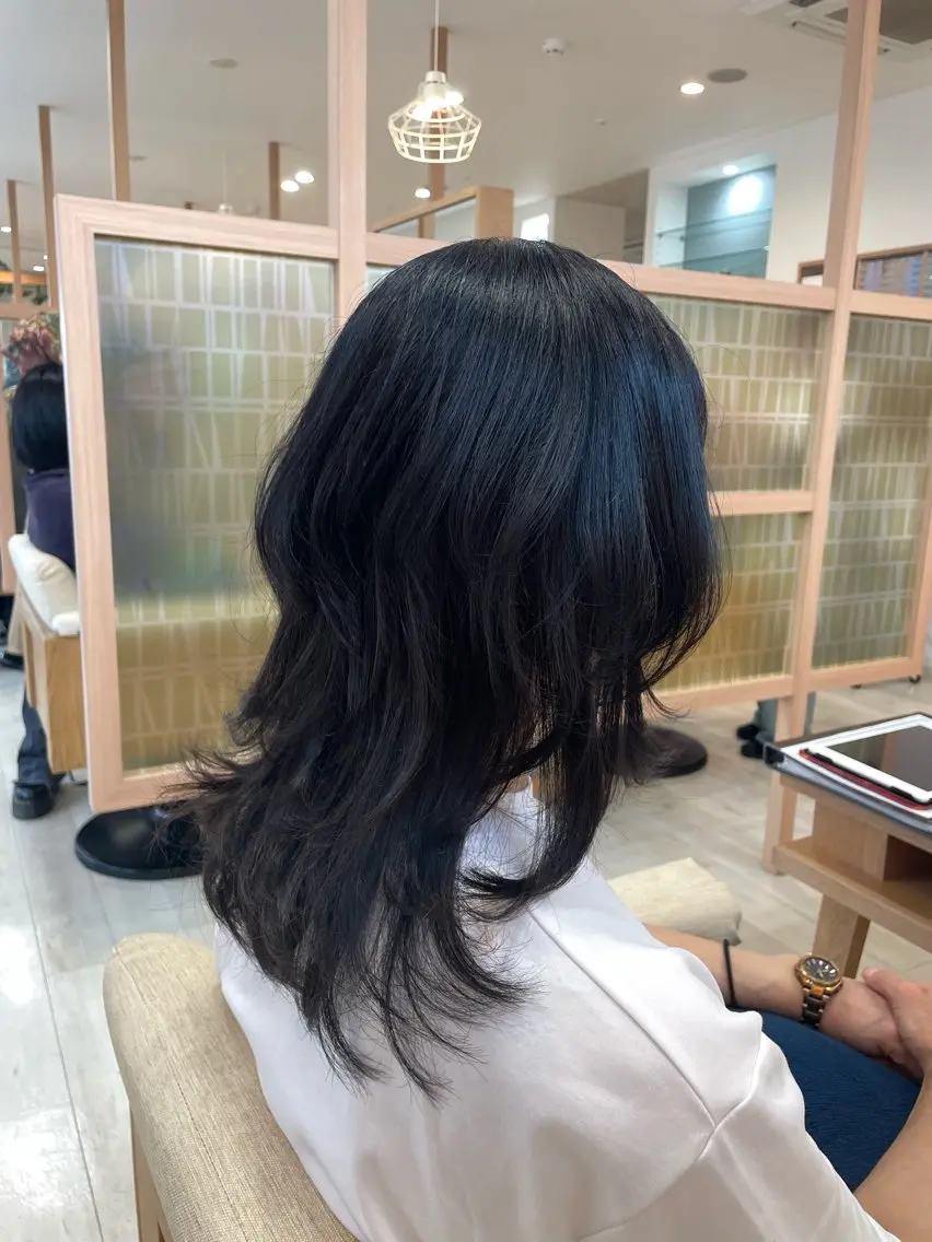 セミロング 韓国風ヘア レイヤーカット ウルフカット être 加藤 悠花のヘアスタイル