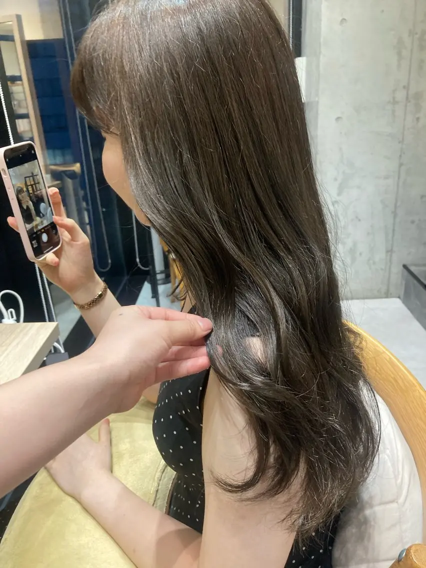 ロング ✨色持ちの良い艶 カラー✨蟹江真世のヘアスタイル