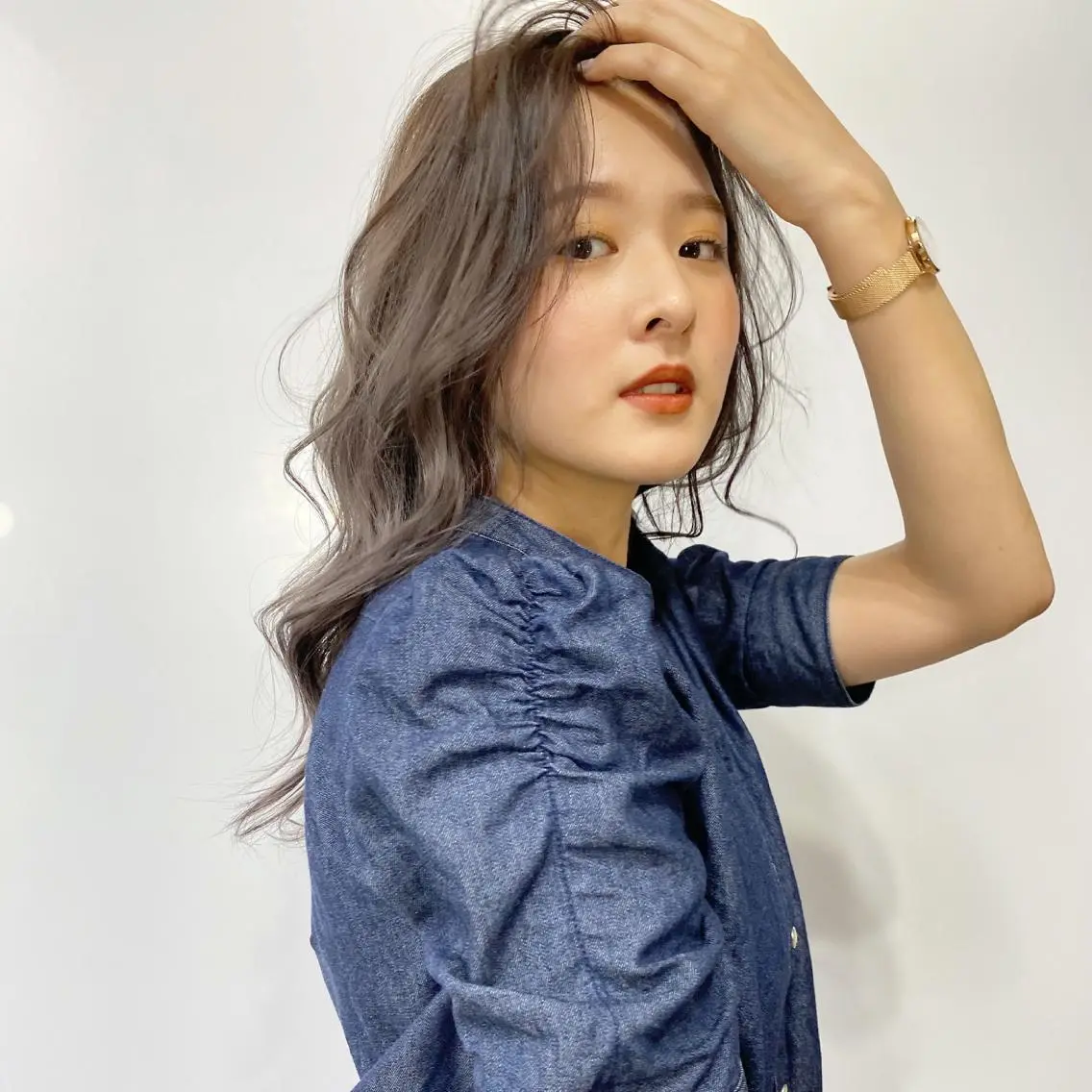 ロング カラー グレージュ キタダ ヒロキのヘアスタイル