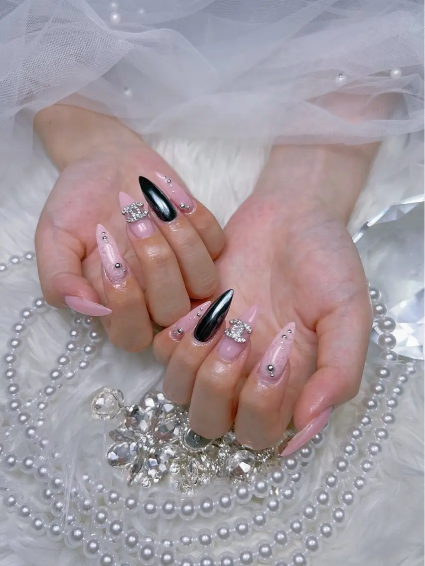 ネイル アートネイル オーロラネイル チークネイル 長さ出し フットネイル Miya _nailのネイルデザイン