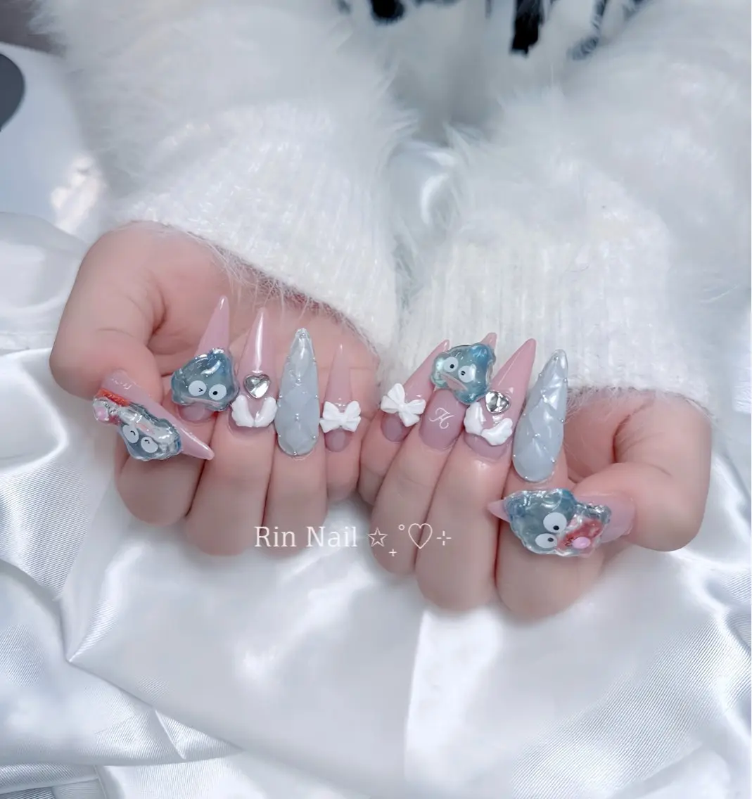 ネイル アートネイル チークネイル ジェルネイル ロングネイル マグネットネイル ハンドネイル Rin Nail 新大久保店のネイルデザイン
