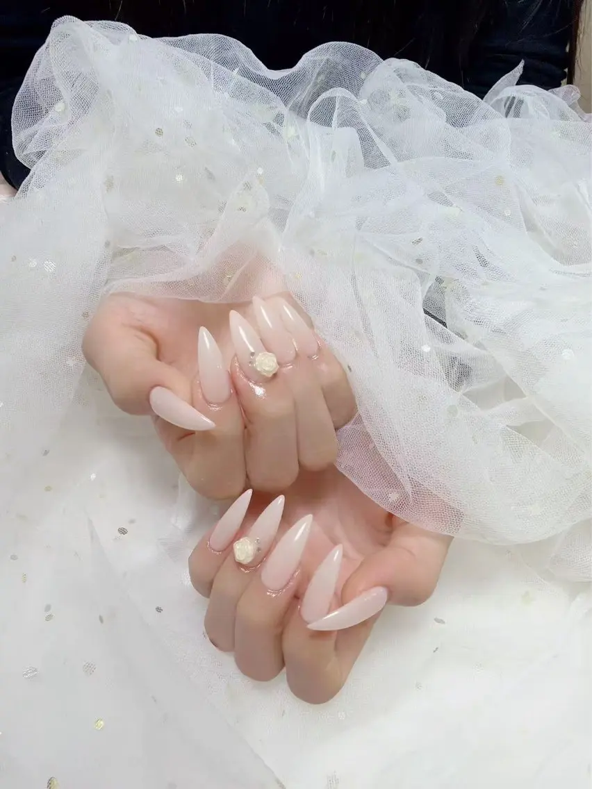 ネイル ジョリ kasumi🌹💅のネイルデザイン
