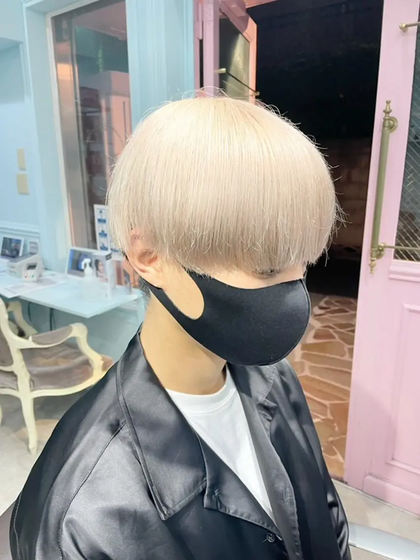 メンズ ヘアカラー メンズ毛流れパーマ ブリーチSHIONのヘアスタイル
