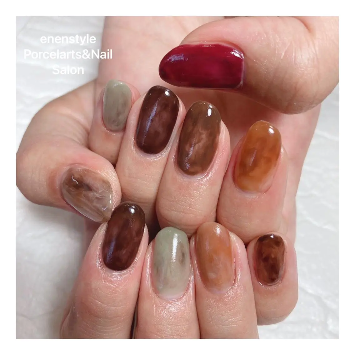 ミディアム ネイル ハンドネイル 🐾enen style 🐾のネイルデザイン