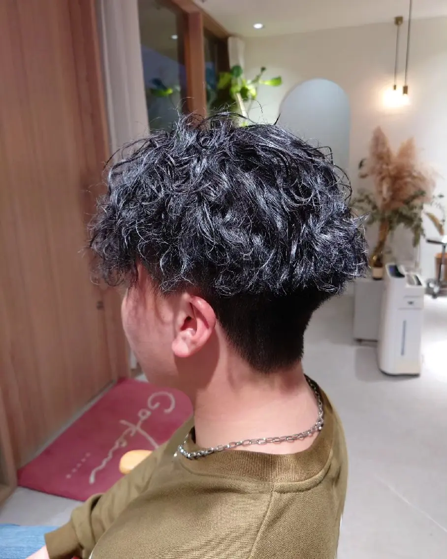ショート ナカヤマ ヒロトのヘアスタイル