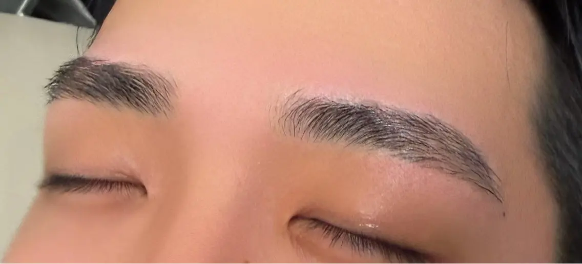 メンズアイブロウWAXの写真