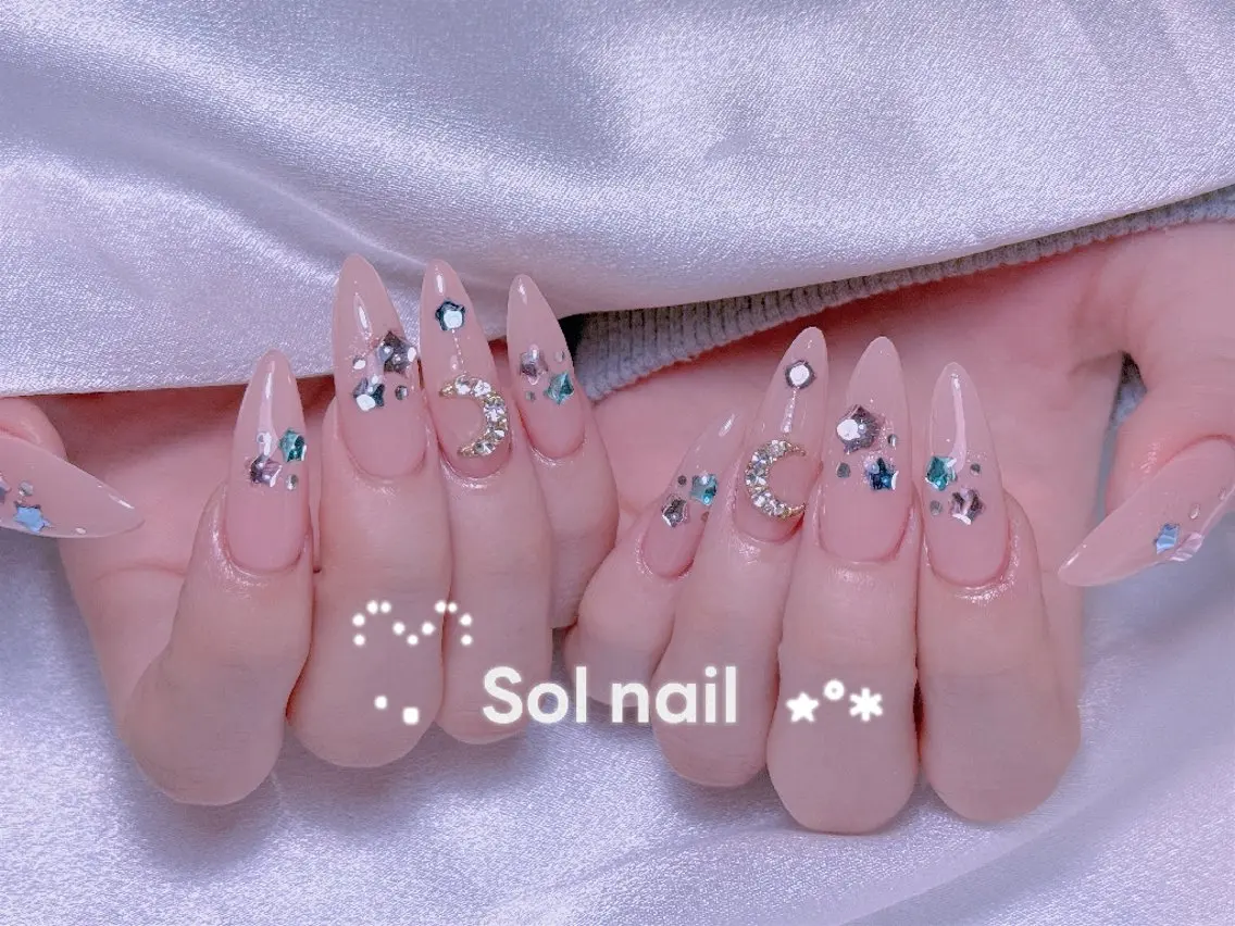 ネイル ハンドネイル ハンドケア Sol Nail ミネのネイルデザイン