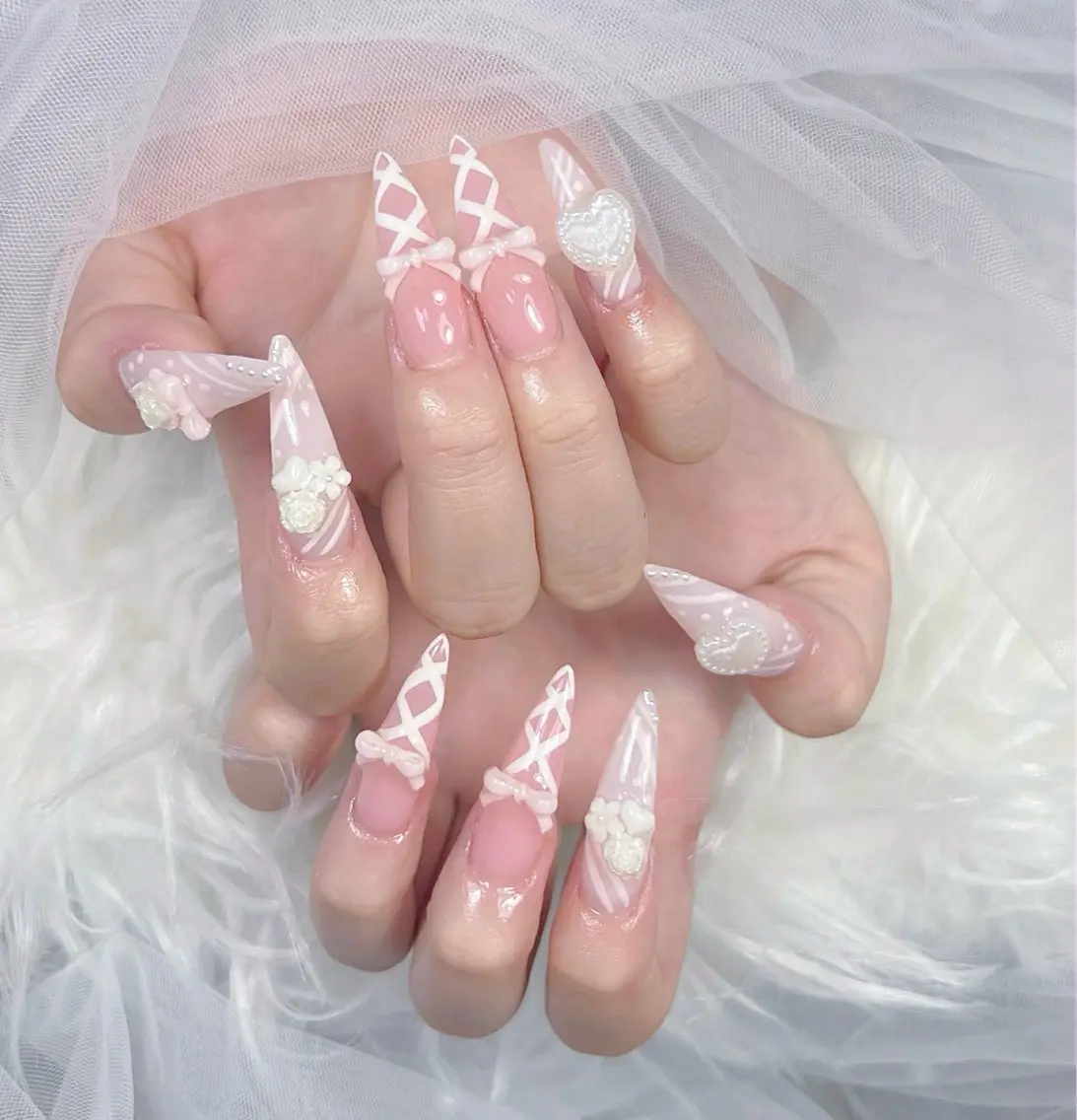 ネイル アートネイル オーロラネイル チークネイル 長さ出し フットネイル Miya _nailのネイルデザイン