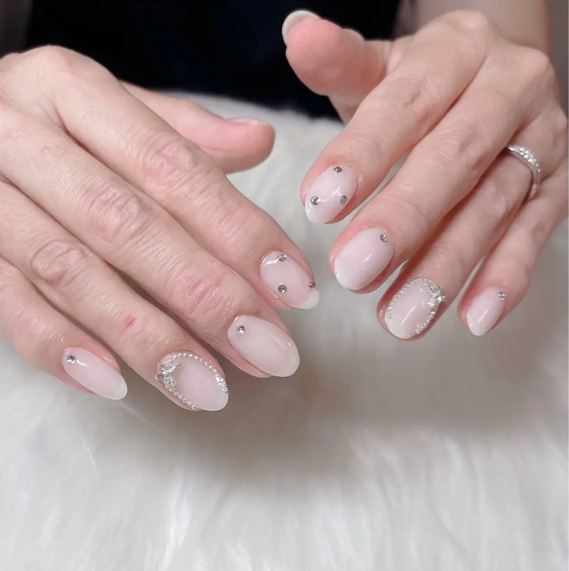ネイル キラキラネイル ワンカラーネイル シンプルネイル ハンドネイル R@nail🫧町田 🫧らんのネイルデザイン