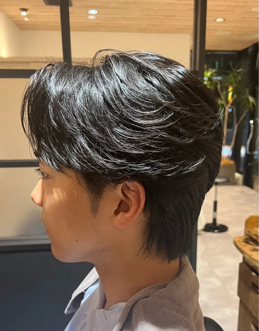 パーマ メンズ センターパート フェザーパーマ メンズパーマ 増田 恵冴のヘアスタイル