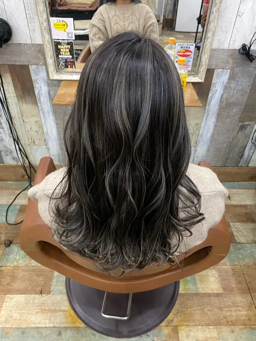 ロング ヘアカラー ヤマシタ ミサキのヘアスタイル