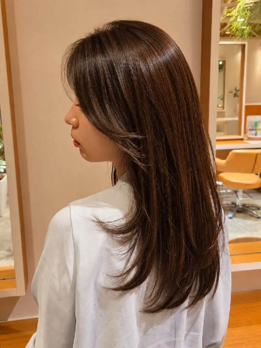 ロング カラー ブラウンカラー レイヤーカット 盛田 美結のヘアスタイル