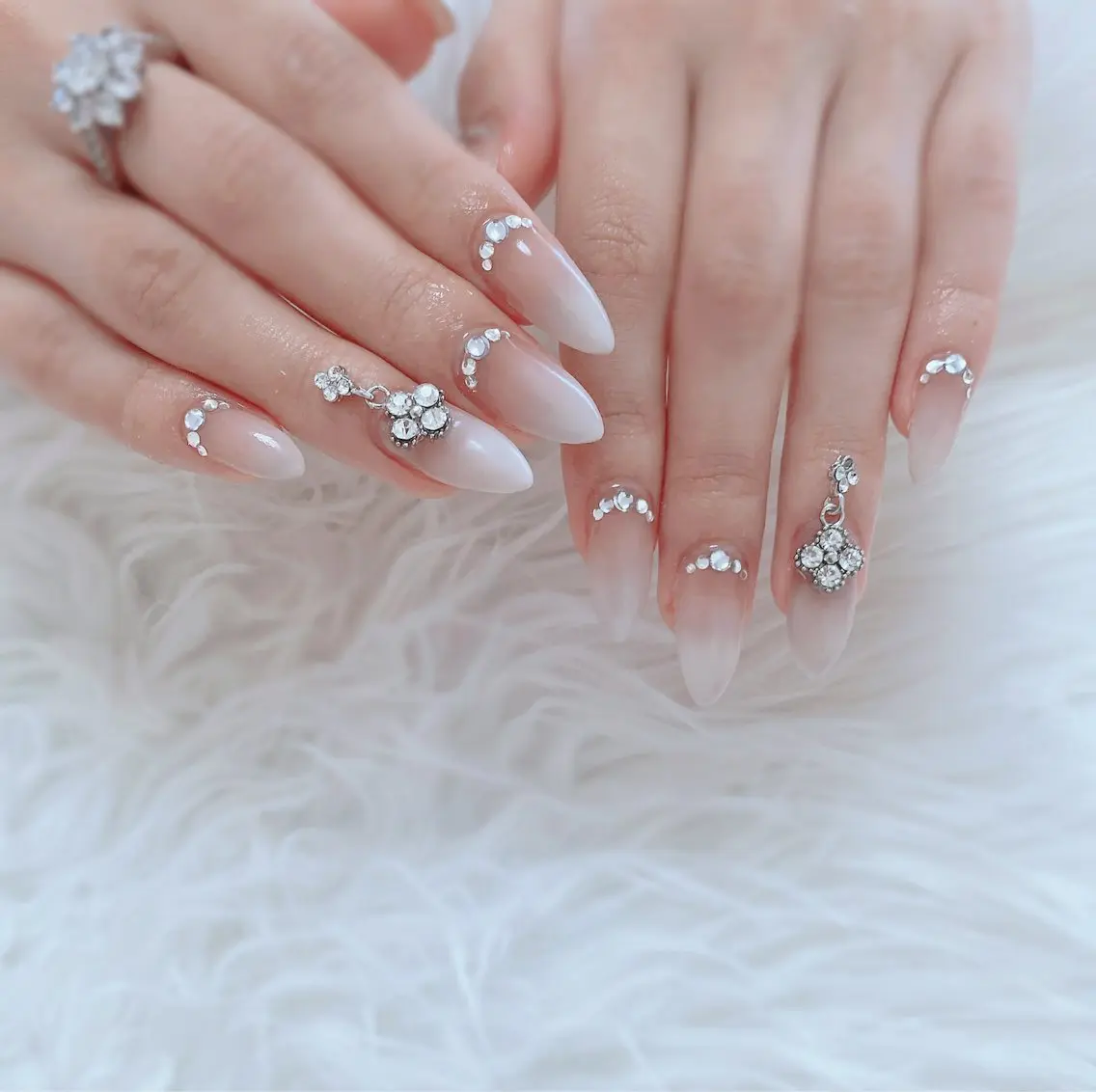 ネイル ハンドネイル フットネイル ESPOIR Ｎのネイルデザイン