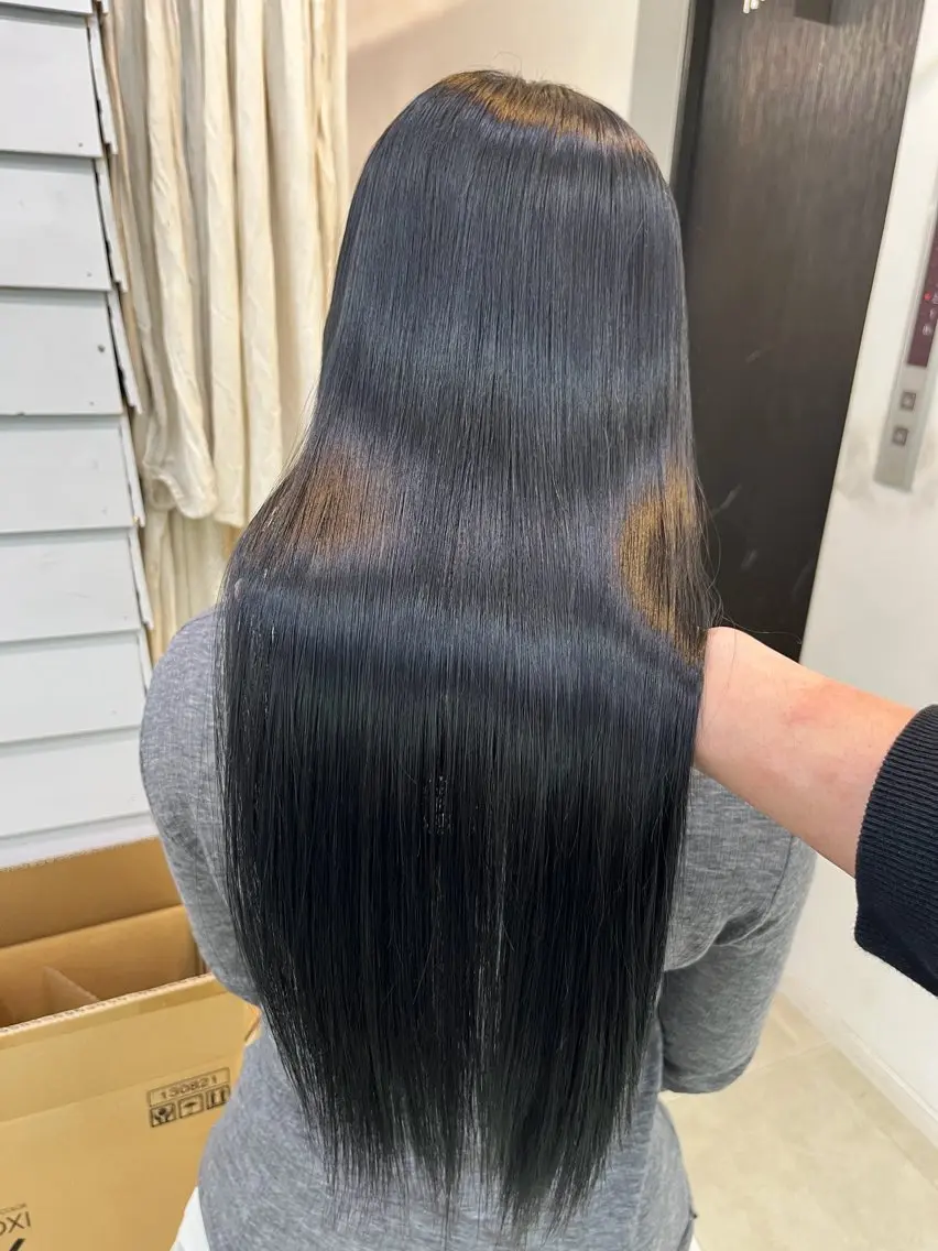 ロング カラー ネイビーカラー カット ヘアカラー トリートメント GiseL 博多筑紫口店のヘアスタイル