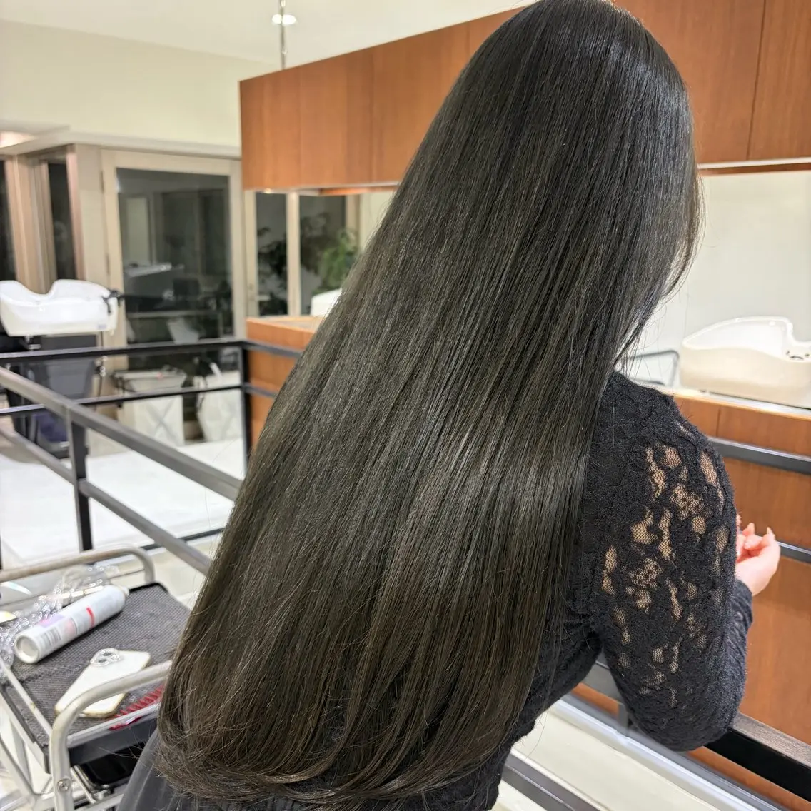 ロング カラー ヘアアレンジ 内大久保 列夏のヘアスタイル