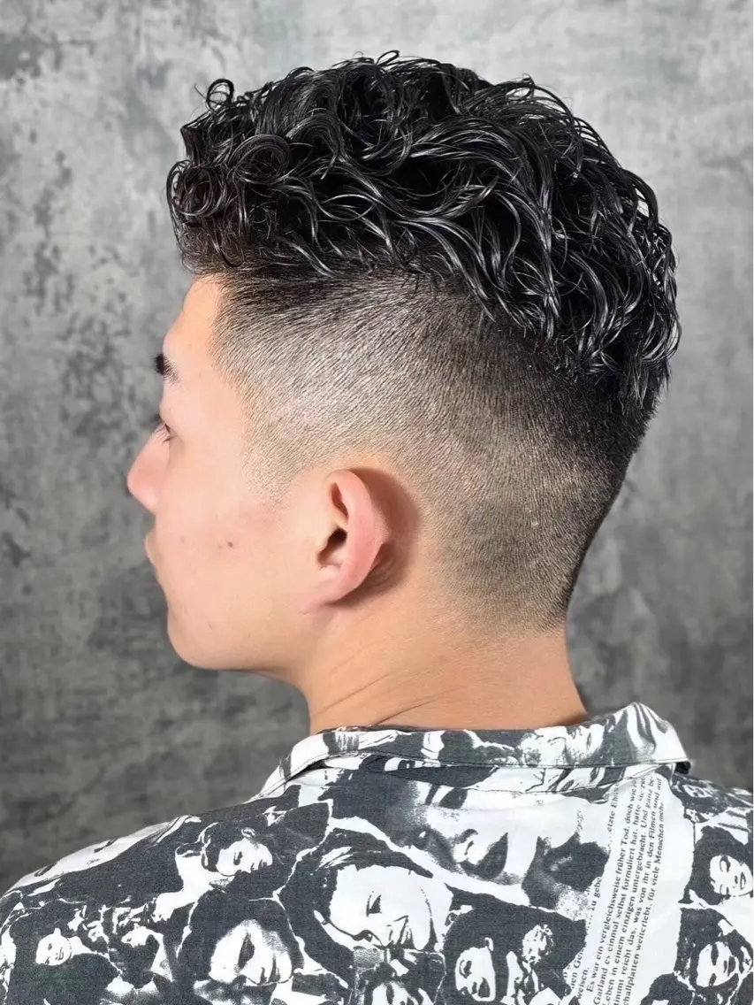 ショート カラー パーマ メンズ 武井 凌のヘアスタイル