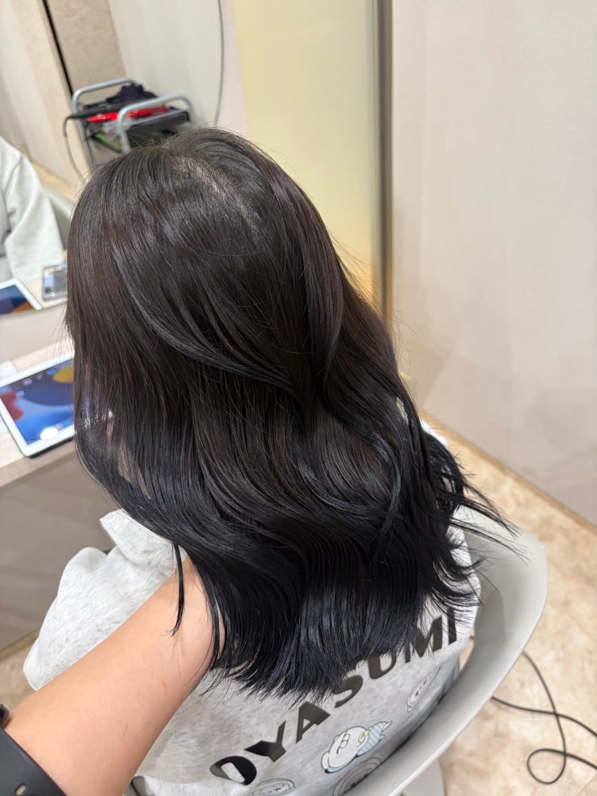 ミディアム ヘアカラー 松本 心優のヘアスタイル