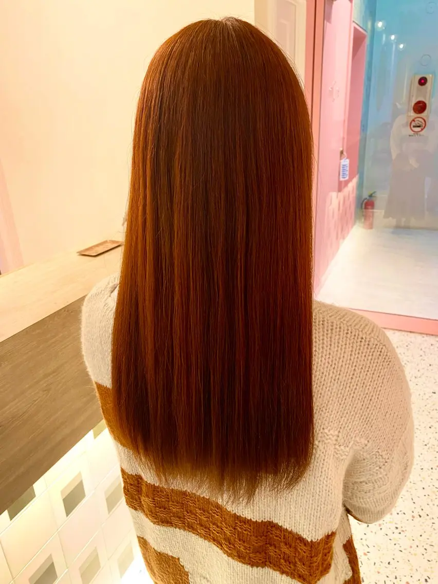 ロング オレンジブラウン 井出 くるみのヘアスタイル