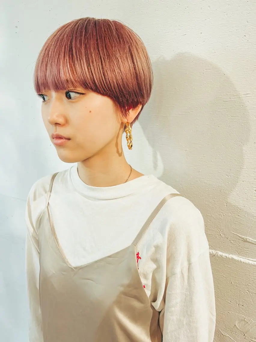ショート カラー ベージュカラー ピンクカラー ピンクベージュ ショートヘア カット ヘアカラー トリートメント つくばUtooe's 副店長 寺沢颯のヘアスタイル