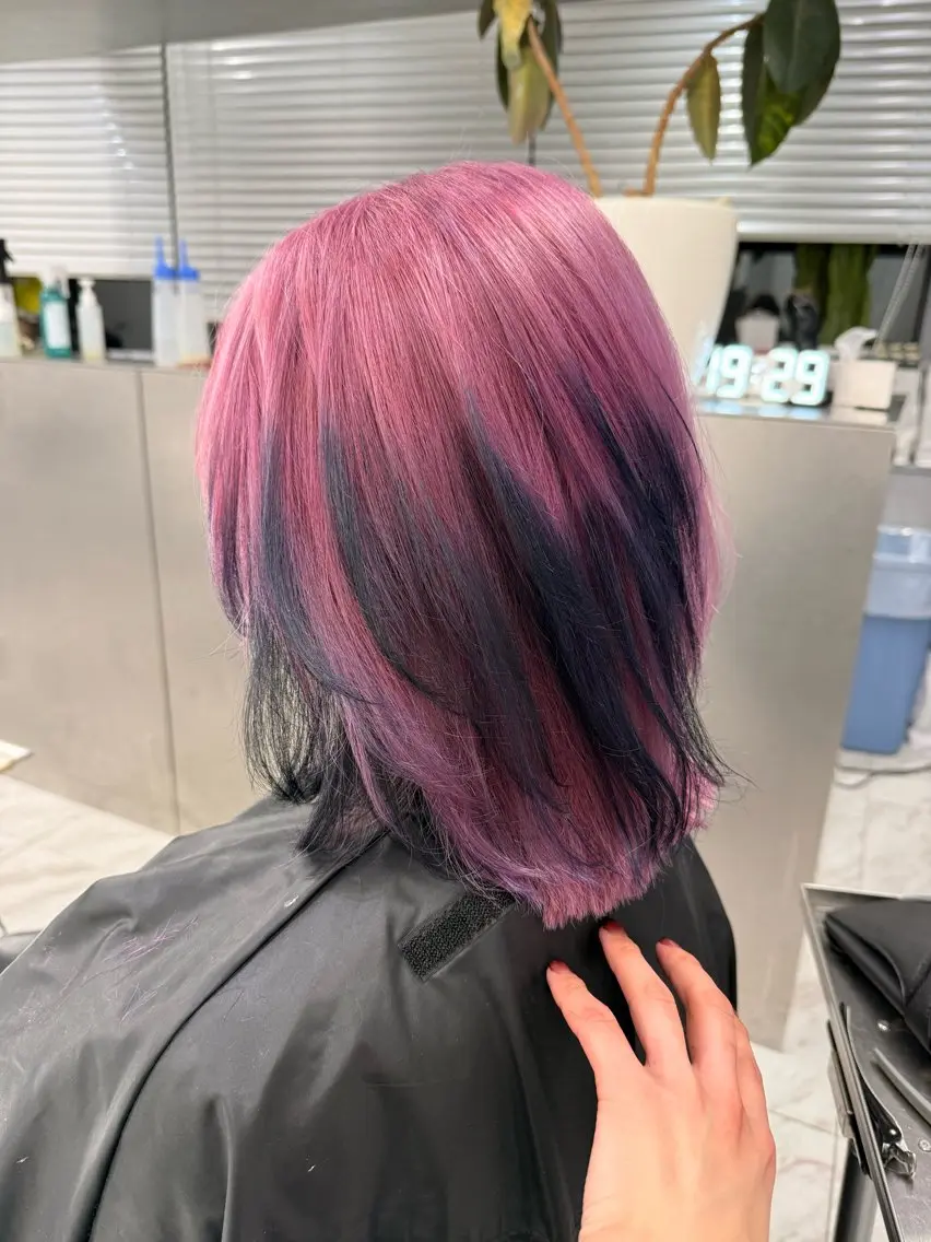 ミディアム カラー カット ヘアカラー トリートメント ハイトーンレイヤー 顔まわりSOTAのヘアスタイル