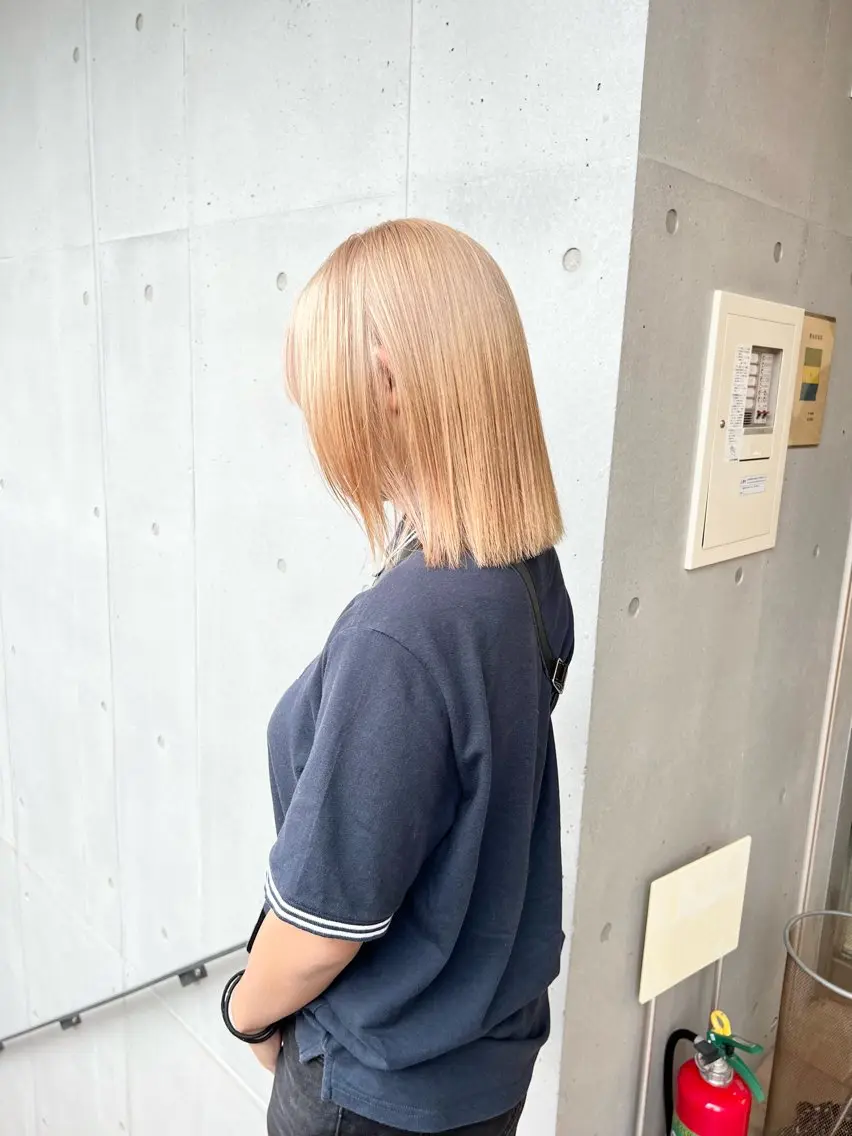 ミディアム カット ヘアカラー トリートメント 艶髪レイヤー/ ハイトーンKeitaのヘアスタイル