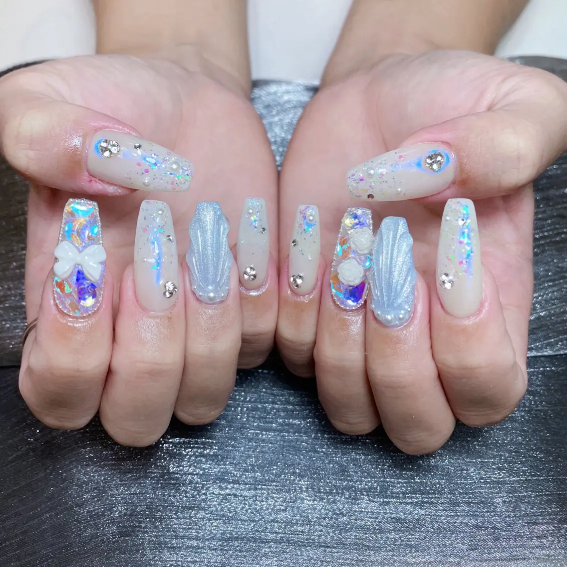 ネイル オーロラネイル クリアネイル ガーリー キラキラネイル ロングネイル ハンドネイル princess👑 木戸　唯のネイルデザイン