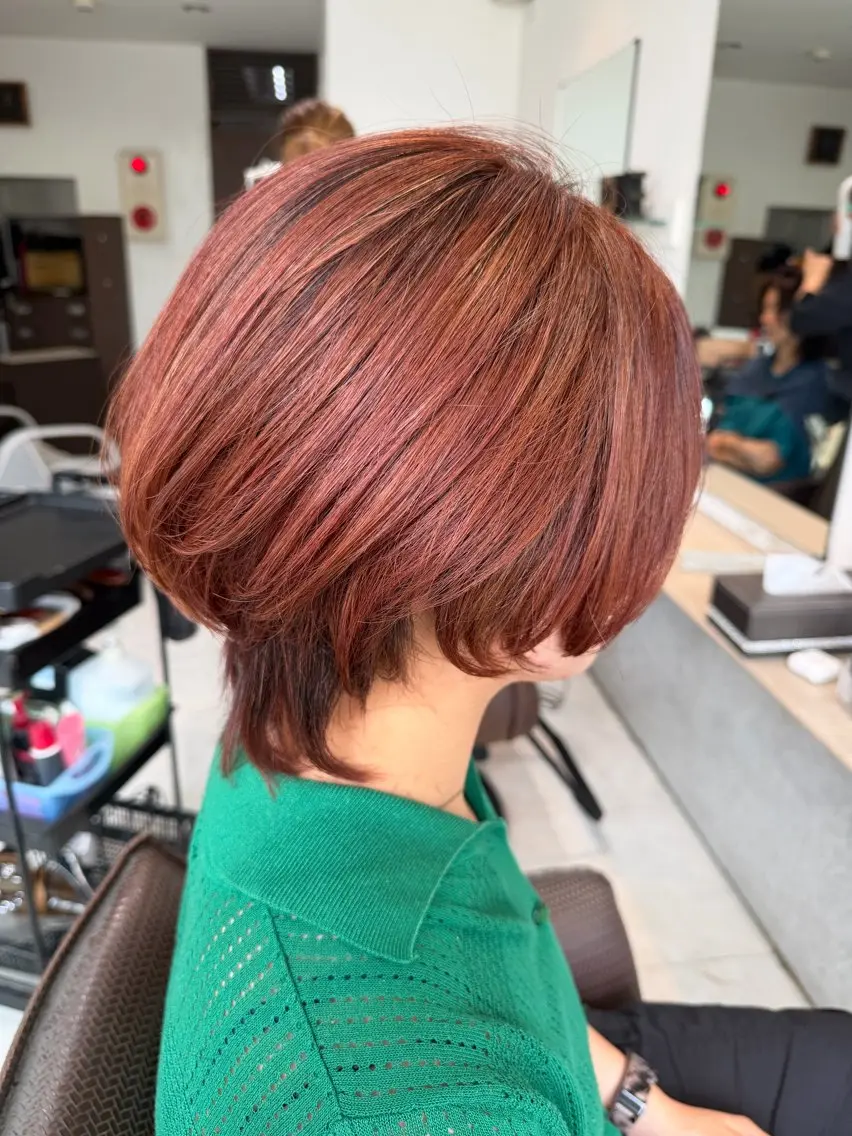 ショート カラー くびれヘア カット ヘアカラー メンズパーマ シャドウ／大木のヘアスタイル