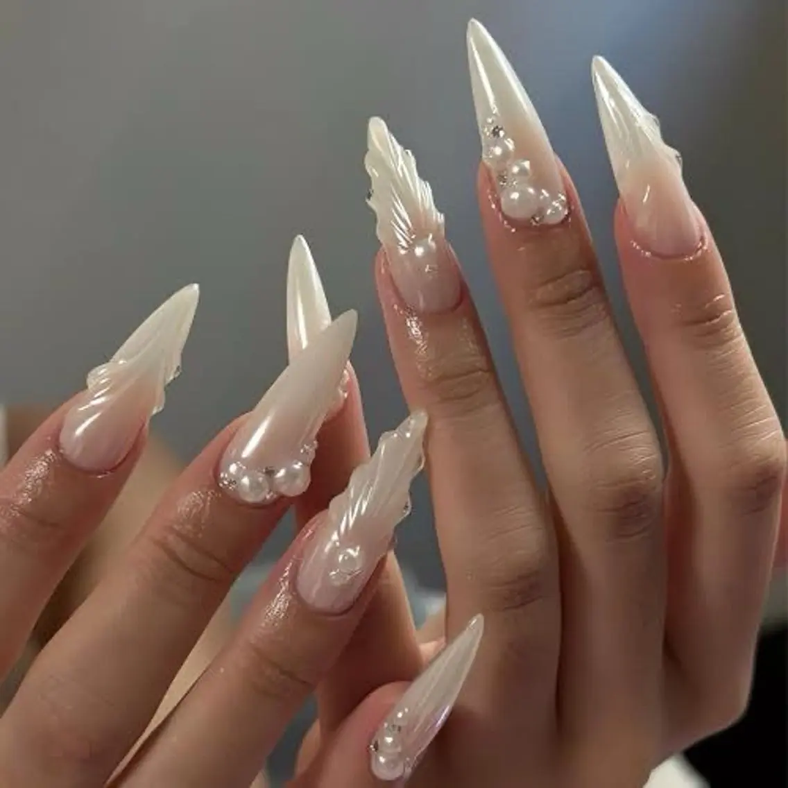 ネイル 長さ出し フレンチネイル グラデーション 韓国ネイル ロングネイル ハンドネイル Josie nail salonのネイルデザイン