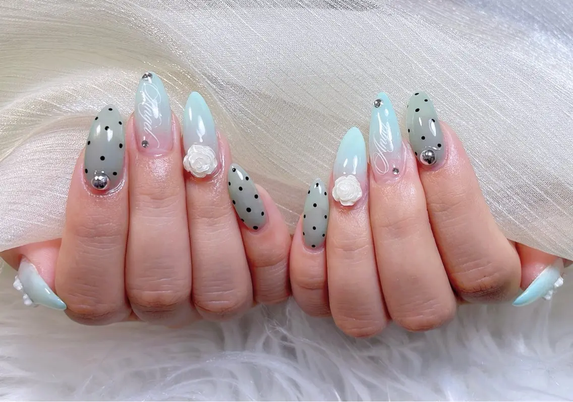 ネイル アニマル柄 チークネイル フラッシュネイル フラワーネイル フットネイル ハンドネイル B·U Nail大宮 長さだし専門店のネイルデザイン
