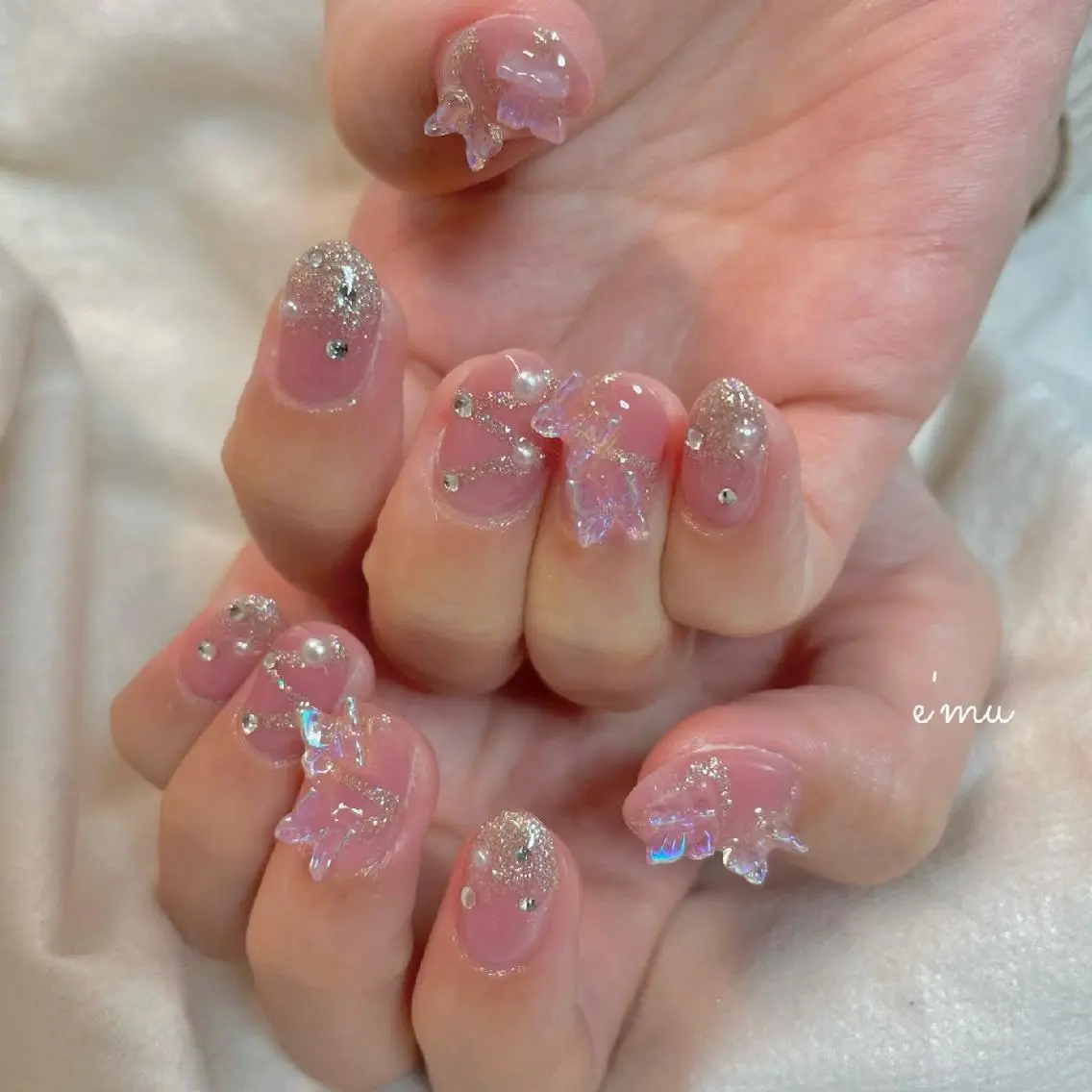 ネイル キラキラネイル 韓国ネイル ピンク 春ネイル ワンホンネイル nail salon e'mu💐のネイルデザイン