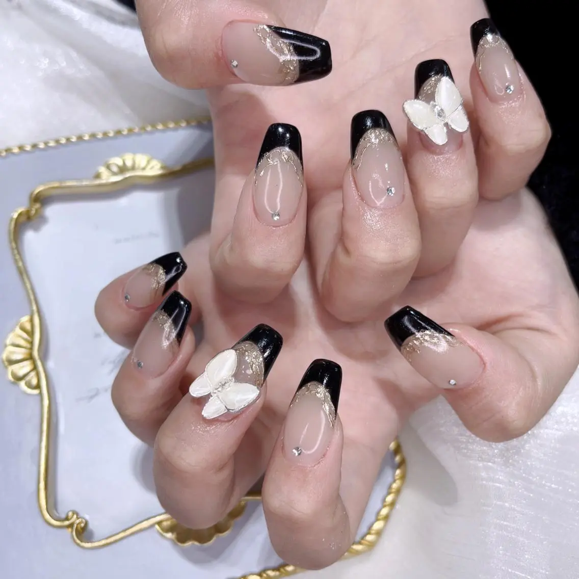 ネイル ハンドネイル Queens ciciのネイルデザイン