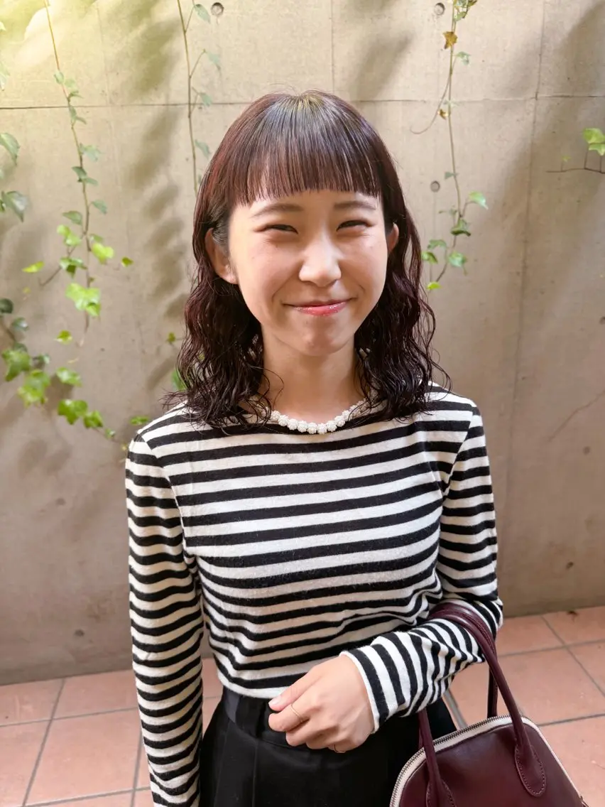 ミディアム パーマ 大橋 芽衣のヘアスタイル