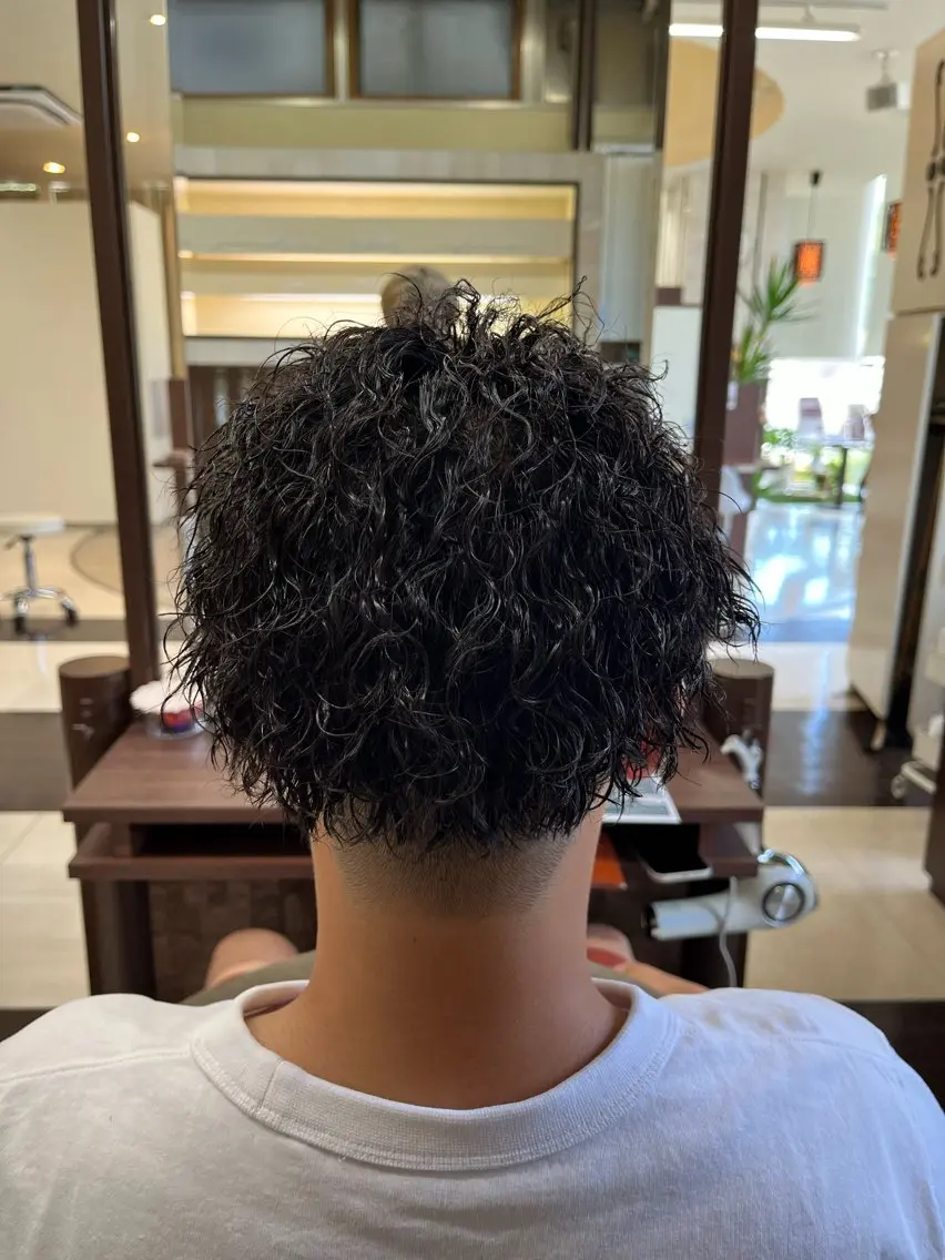 ショート パーマ メンズ メンズパーマ ツイストスパイラルパーマ スパイラルパーマ 🧊メンズ特化🧊 高木航希のヘアスタイル
