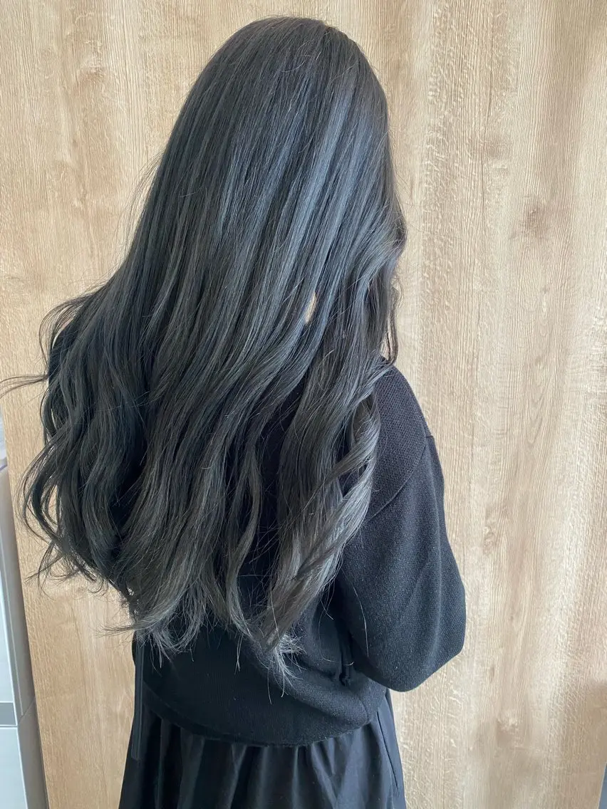 カラー ヘアカラー Bish Yanaのヘアスタイル