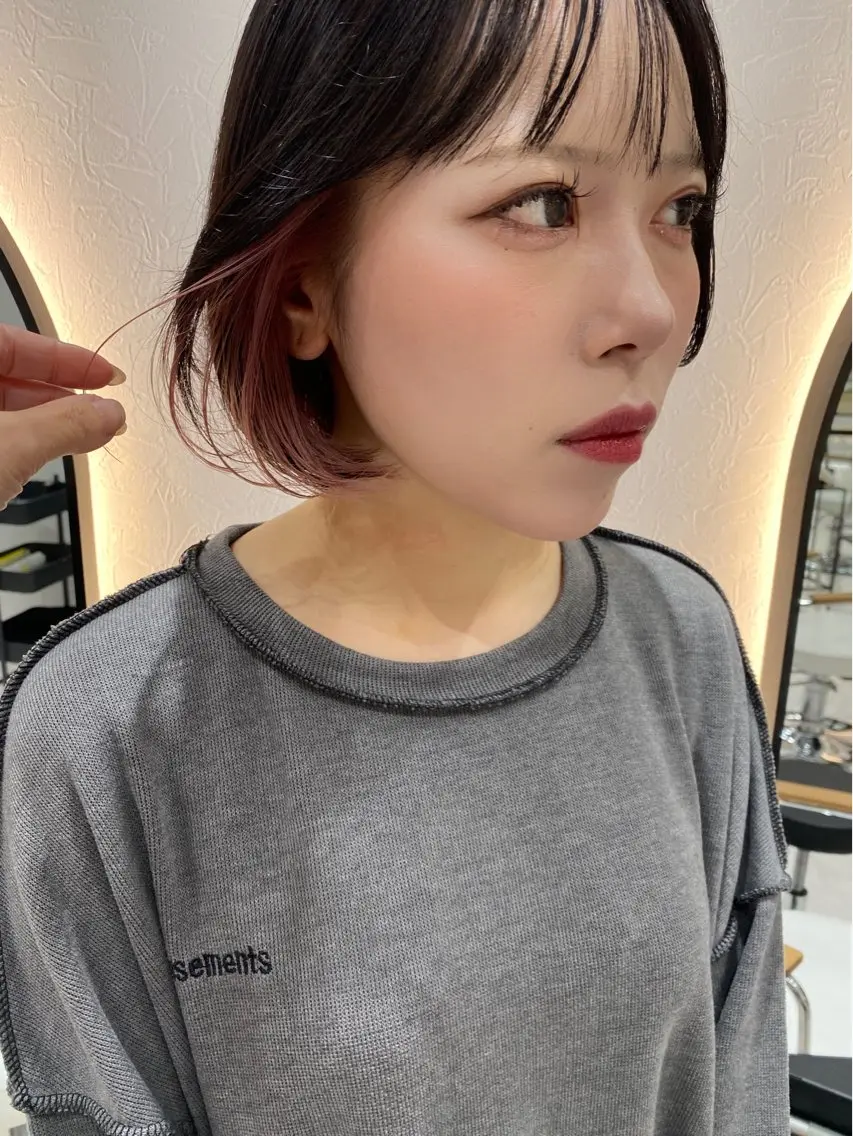 ショート カラー ブリーチ ダブルカラー インナーカラー ピンクカラー ボブ -福岡博多筑紫口- 大津成美のヘアスタイル