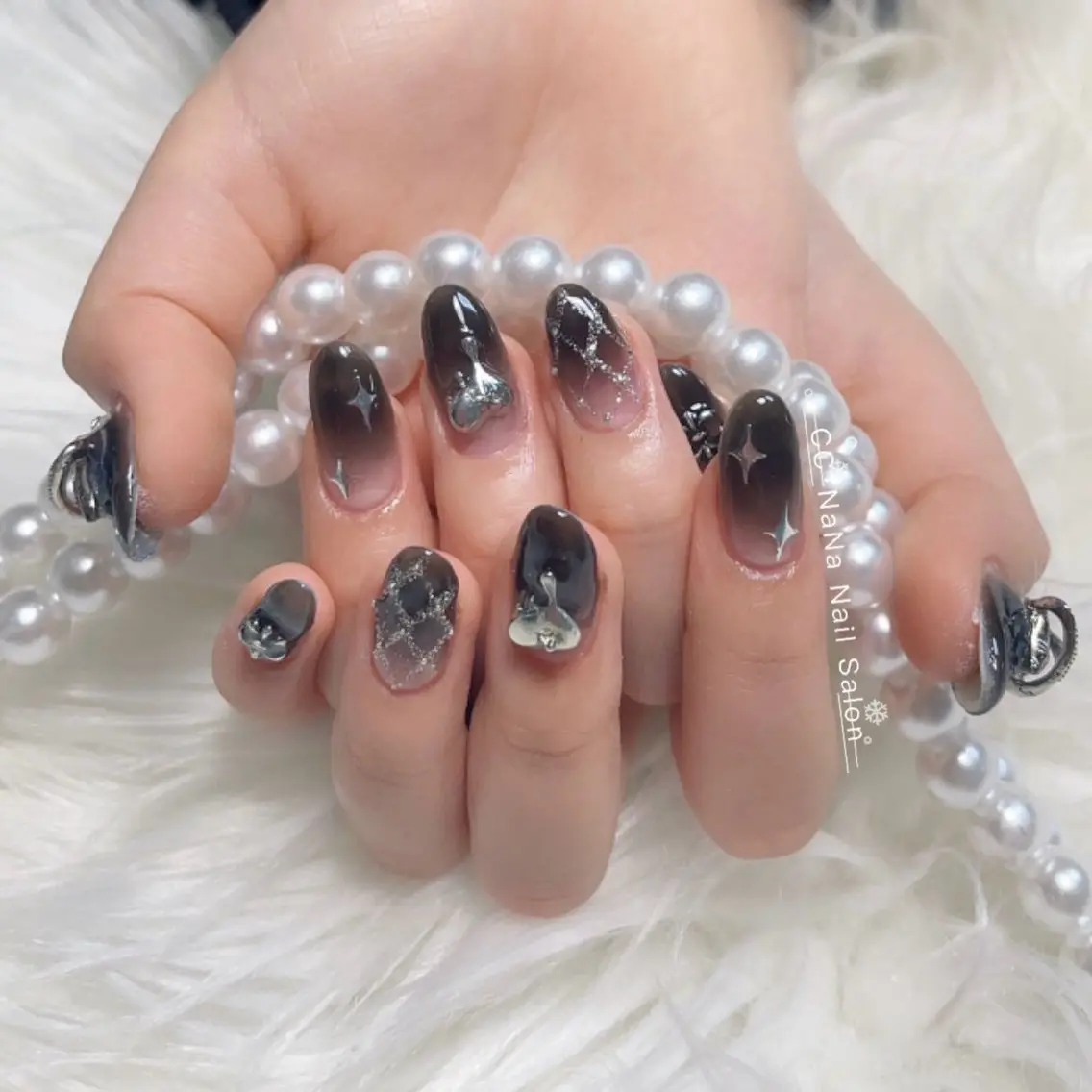 ネイル ハンドネイル 💎CC・NaNa 韓国風ネイル🌙Cのネイルデザイン