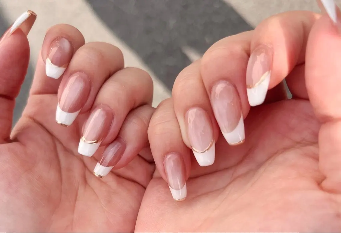 ネイル フレンチネイル マグネットネイル ek.nail⭐︎ kanaのネイルデザイン