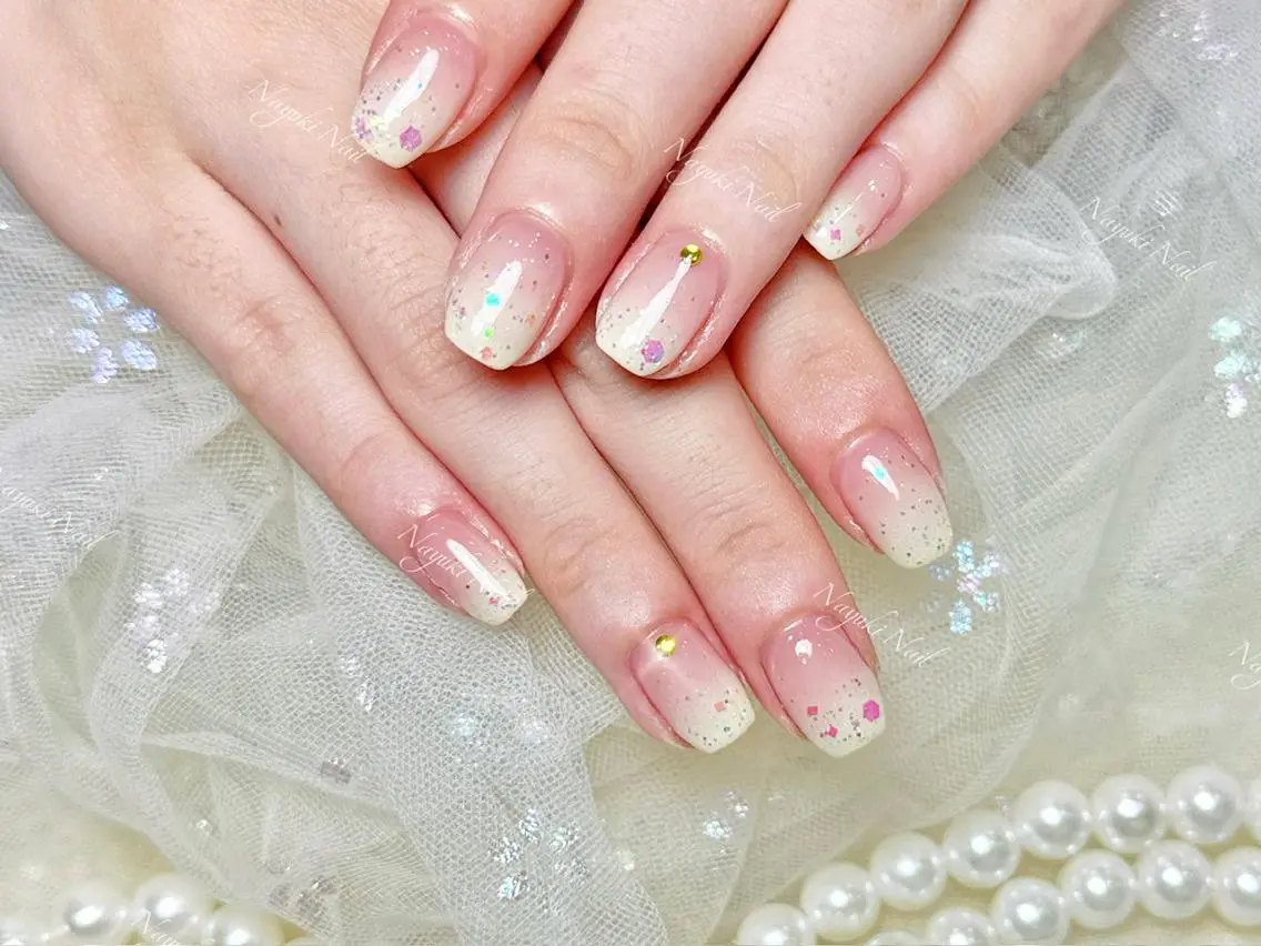 ネイル 🦋 Queenieのネイルデザイン