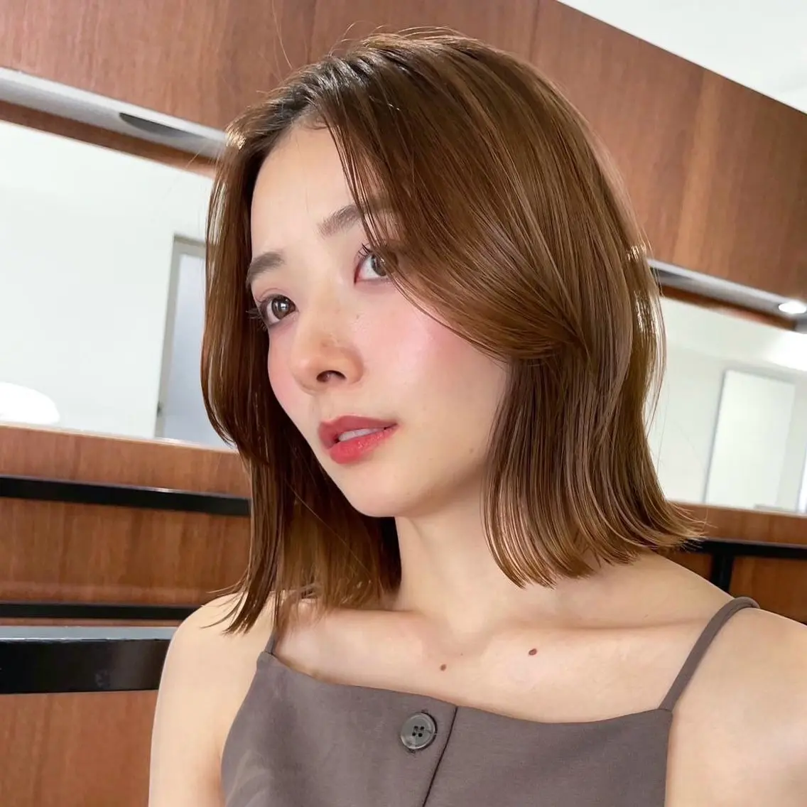 ミディアム カラー カット ヘアカラー ぱつっとボブ/透明感 カラー/Ayakaのヘアスタイル