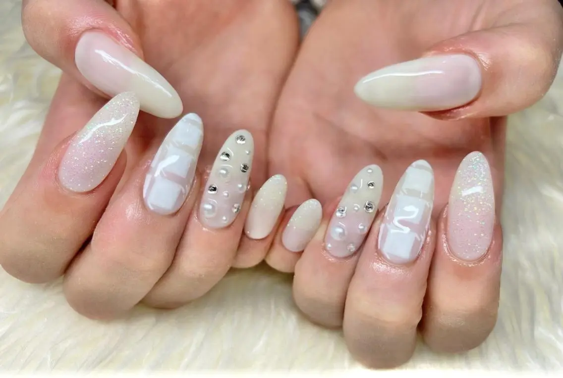 ネイル フレンチネイル ジェルネイル パラジェル スカルプネイル 冬ネイル ハンドネイル Nail&eye Belire 新宿のネイルデザイン