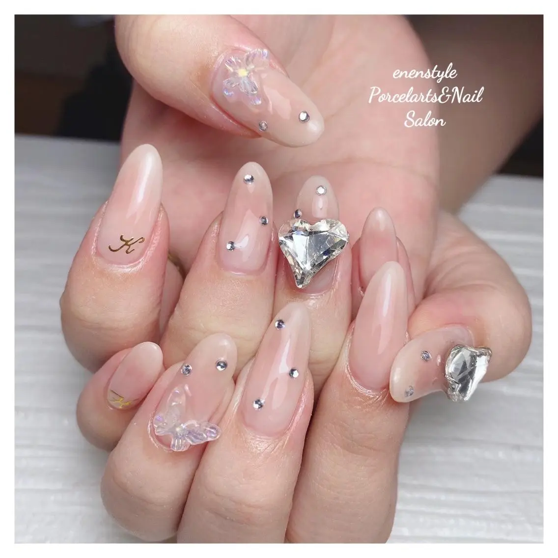 ミディアム ネイル 🐾enen style 🐾のネイルデザイン
