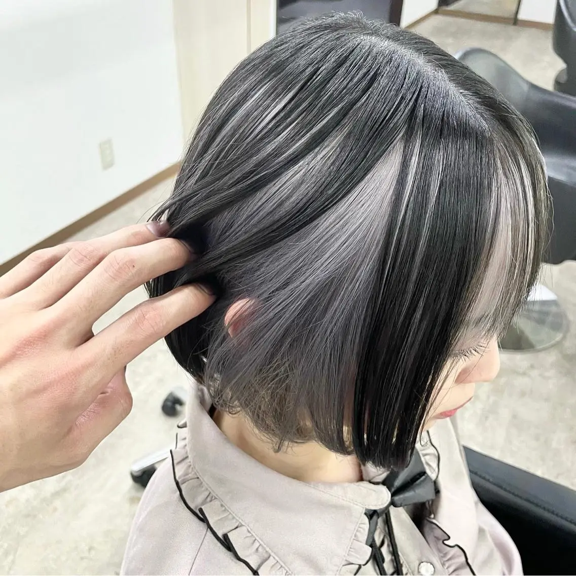 🎀インナーカラーorイヤリングカラーorバングカラー✨+ワンカラー+超音波トリートメント🌸の写真
