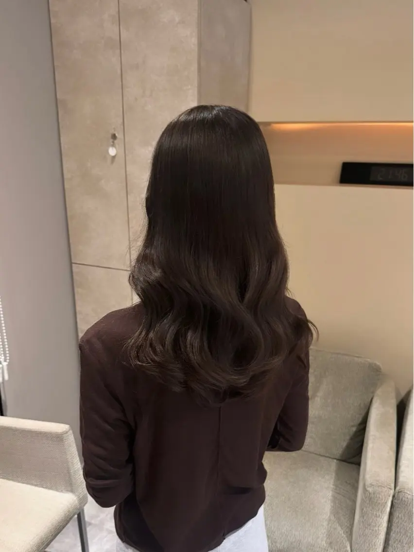ミディアム カラー ア ンナのヘアスタイル