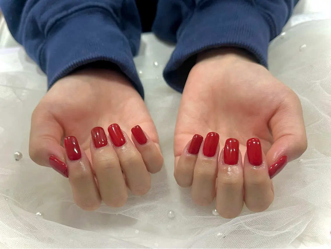 ネイル 赤色 ハンドネイル Nail salon Cielel⟡Ayaのネイルデザイン