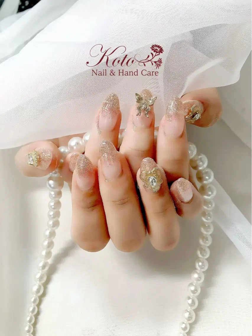 ネイル 長さ出し ジェルネイル 持ち込み ニュアンスネイル 赤色 ハンドネイル Nail Salon KOTOのネイルデザイン