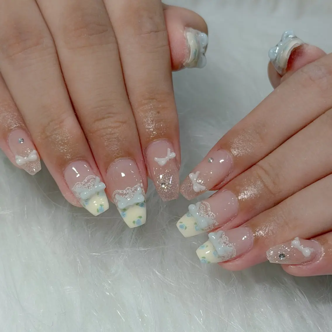 ネイル ハンドネイル フットネイル LAVISH nanamiのネイルデザイン